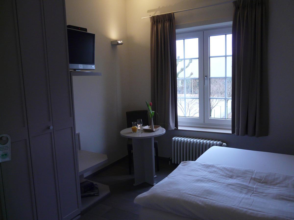 El Parador Tielt Bagian luar foto